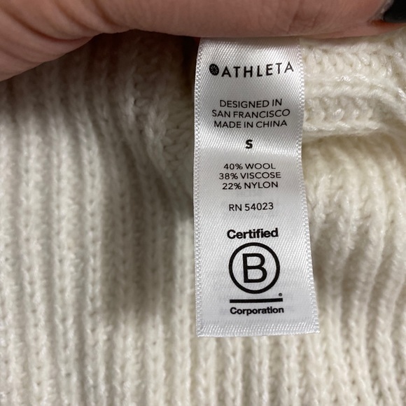NWT Athleta Shasta V-Neck Sweater in Dove Size S - Picture 7 of 8